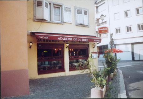 Nein, wir haben nicht nachgesehen, ob wir Ali da drin finden. *g*