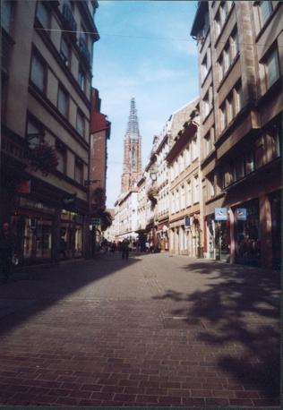 Am M&uuml;nster schlie&szlig;t sich der Kreis nach einem wundersch&ouml;nen Tag in Strasbourg.